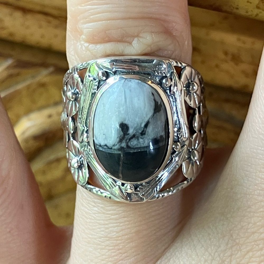 White Buffalo Sterling Silver Ring Size 7